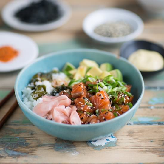 Salmon poke bowl