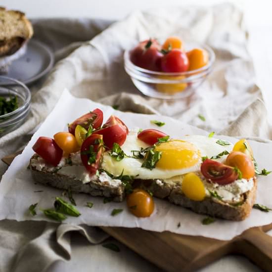 Tomato Goat Cheese Breakfast Toast