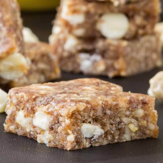 No Bake Banana Caramel Cashew Bars