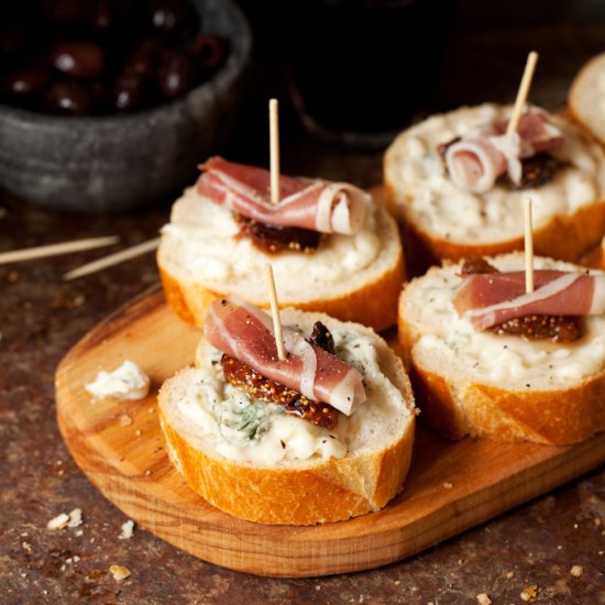 Fig Prosciutto Gorgonzola Crostini