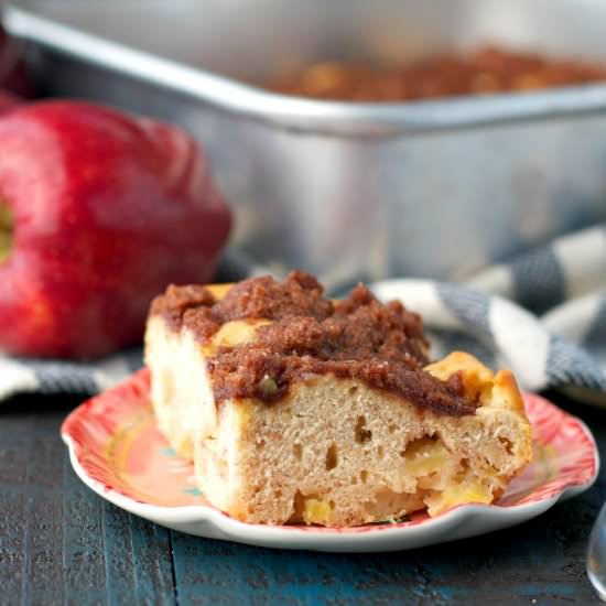 Mom’s Easy Apple Coffee Cake