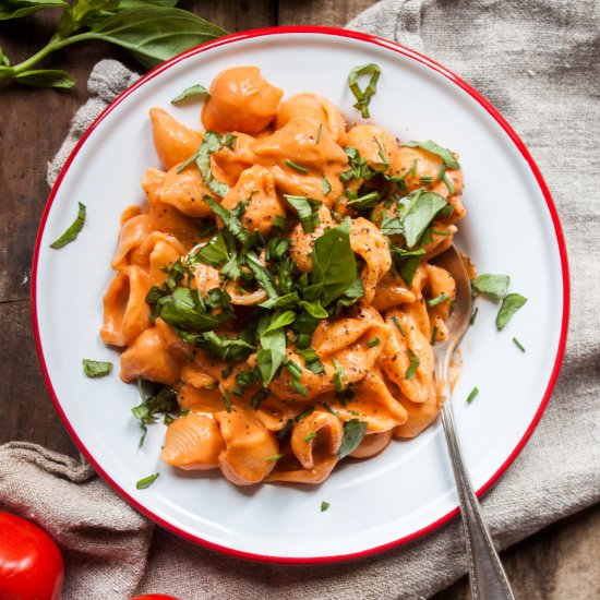 Pasta with Creamy Vegan Rosé Sauce