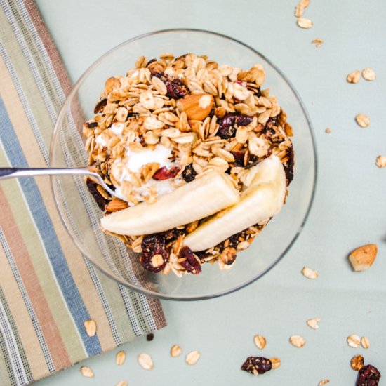 Granola with Oats and Almonds