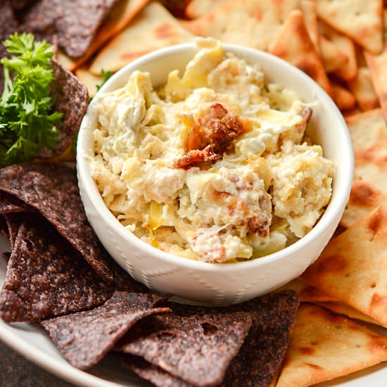 Slow Cooker Artichoke & Bacon Dip