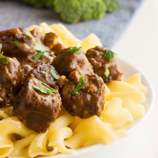 Easy Vegan Beef Stroganoff