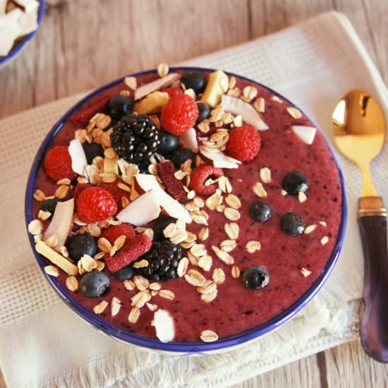 Super Berry Smoothie Bowl