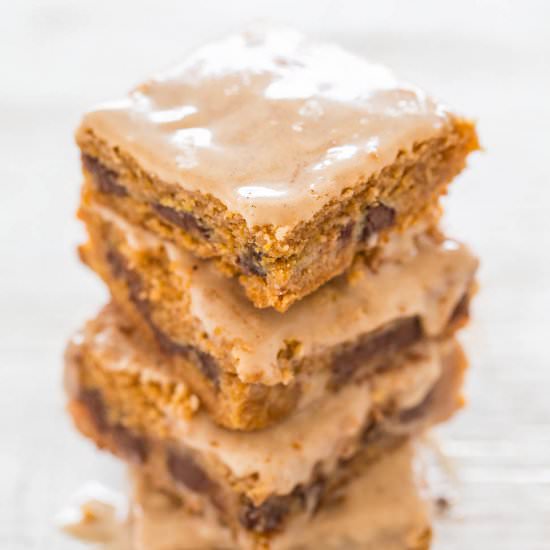 Pumpkin Chocolate Chip Gooey Bars