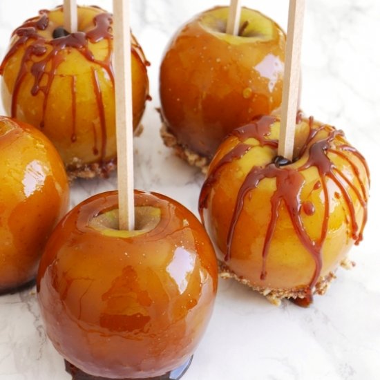 Crunchy Caramel Toffee Apples