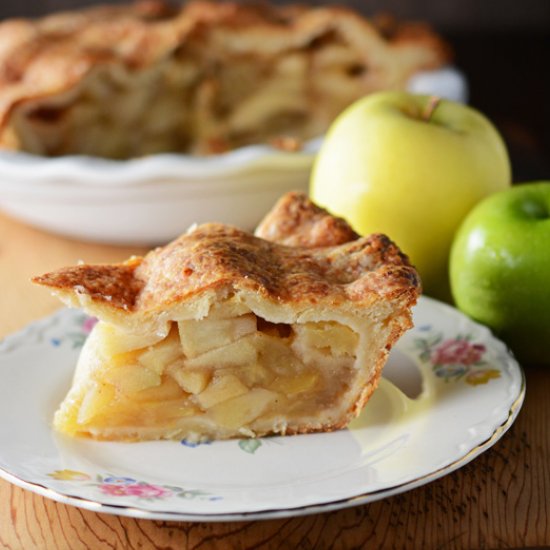 Apple Pie with Cheddar Cheese Crust