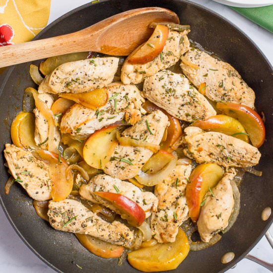 Sautéed chicken and apples