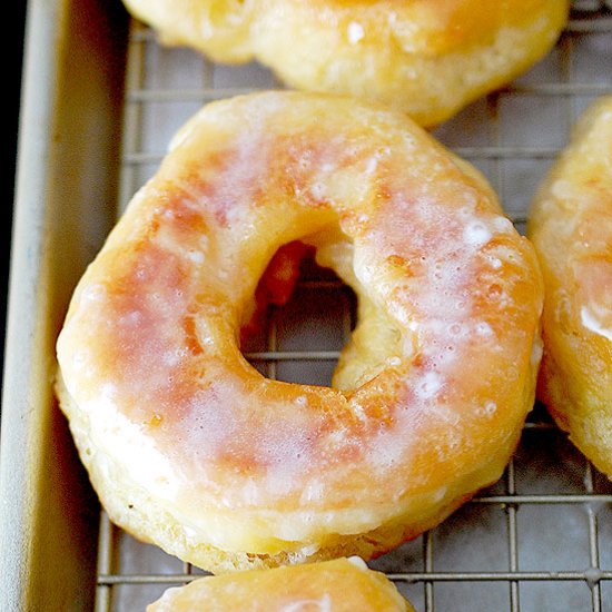 Copycat Krispy Kreme glazed donuts