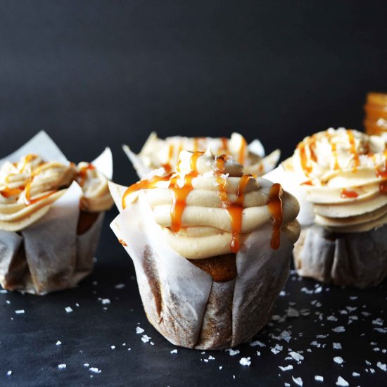 Pumpkin Cakes Salted Caramel Cream