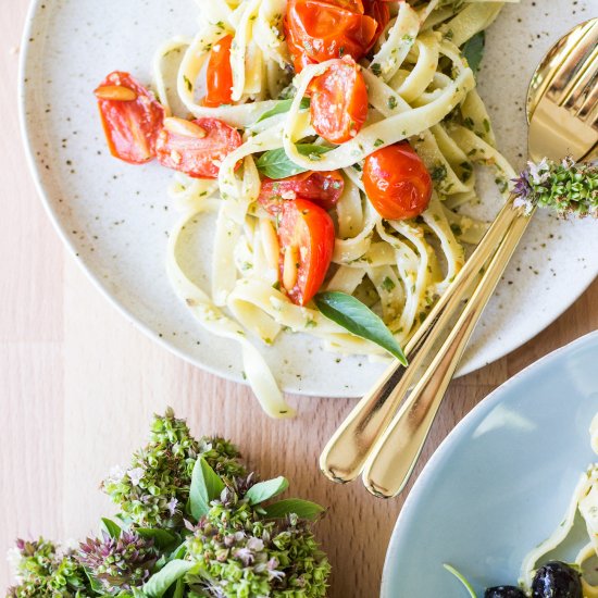 Basil Pesto Linguini with Tomatoes