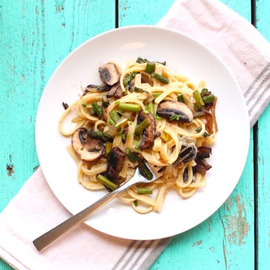 Healthy Vegan Fettuccini Alfredo