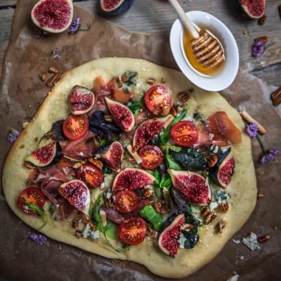 Fig Cheese Ham Pizza