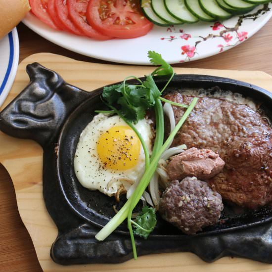 Vietnamese Sizzling Steak with Egg