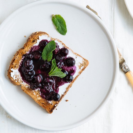 Toast with Fresh Fruit