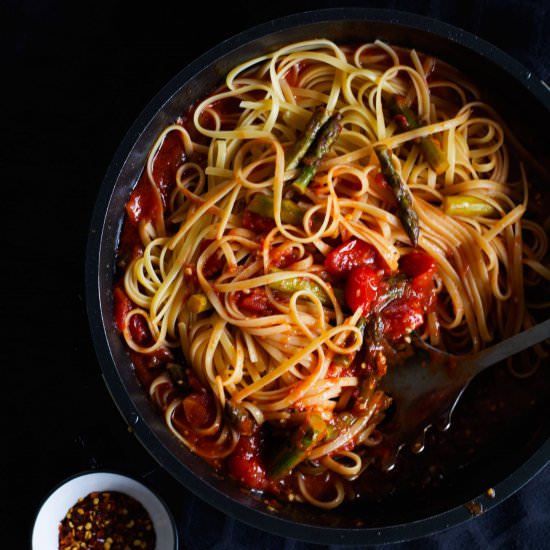 Linguine with Asparagus and Tomato