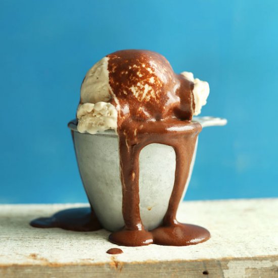 7 Minute Vegan Chocolate Syrup