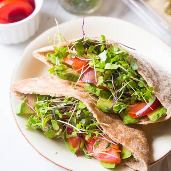 Veggie Pitas with Hummus