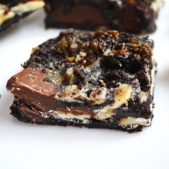 Sticky Triple Chocolate Oreo Bars