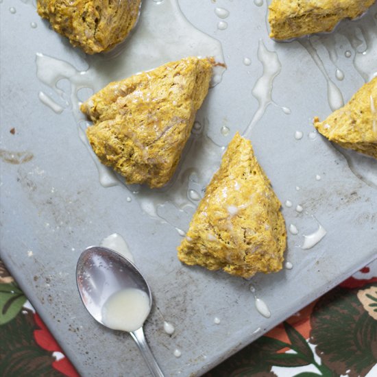 Pumpkin scones with maple glaze