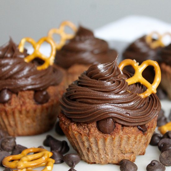 Chocolate Pretzel Cupcakes