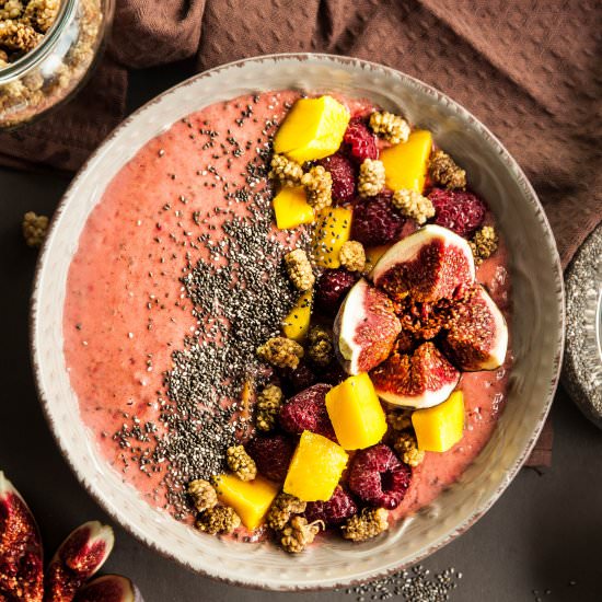 Smoothie Bowl with Mulberries