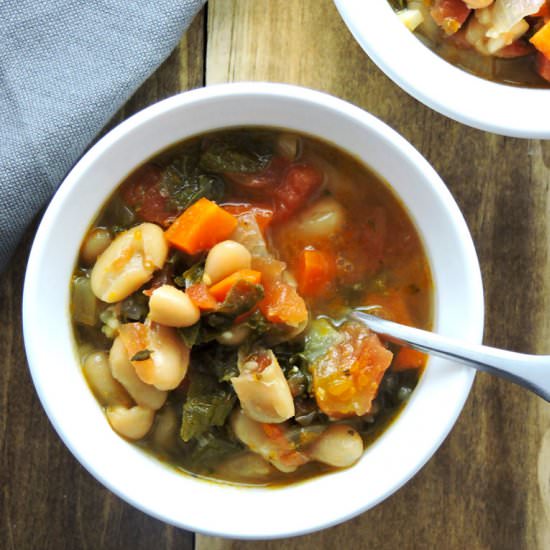 White Bean and Kale Detox Soup