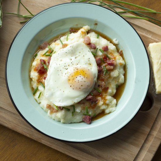 Breakfast Grits with Pancetta