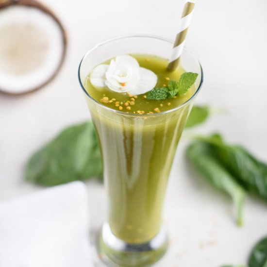 Energizing Pineapple Mint Smoothie