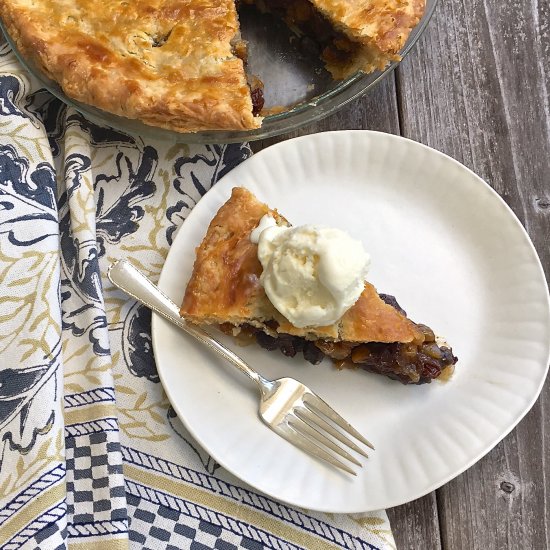 Old-Fashioned Raisin Pie