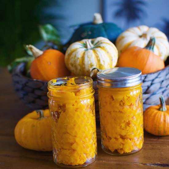 Homemade pumpkin puree