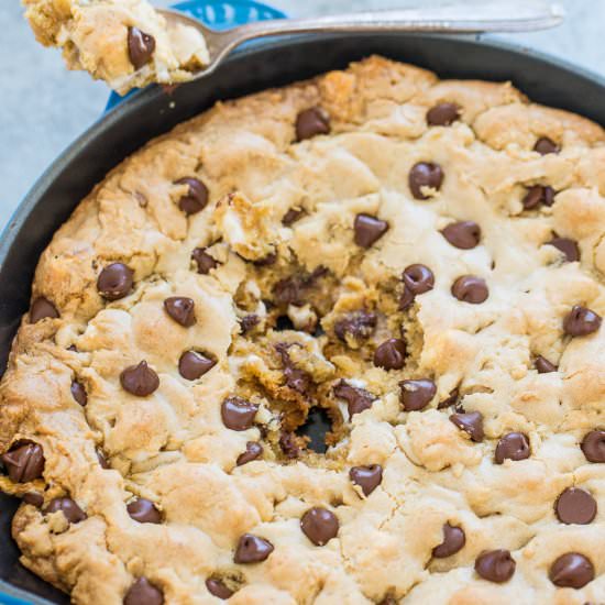 Choc Chip Marshmallow Skillet Cookie