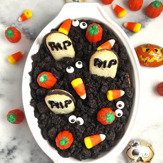 Graveyard Chocolate Cheesecake Dip