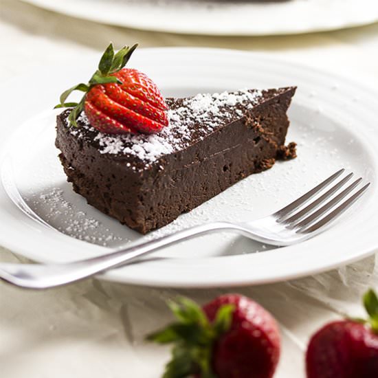 Easy Flourless Chocolate Cake