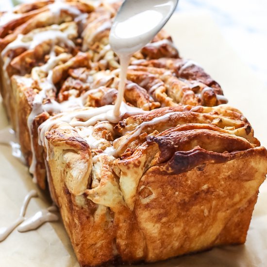 Cinnamon Apple Pull-Apart Bread