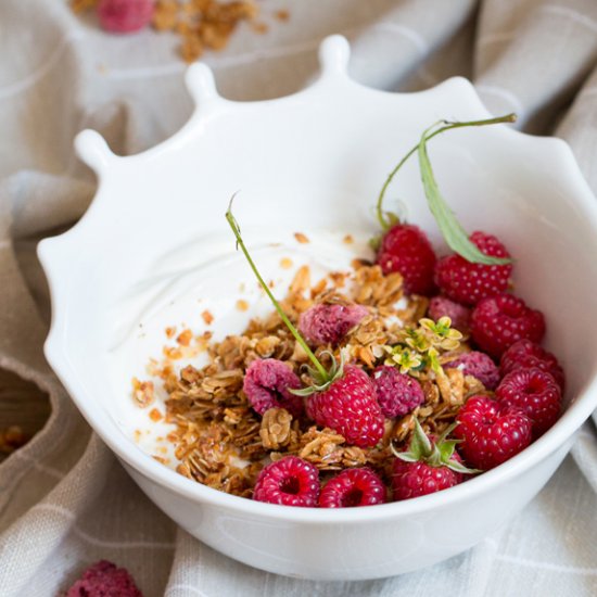 Raspberry Granola