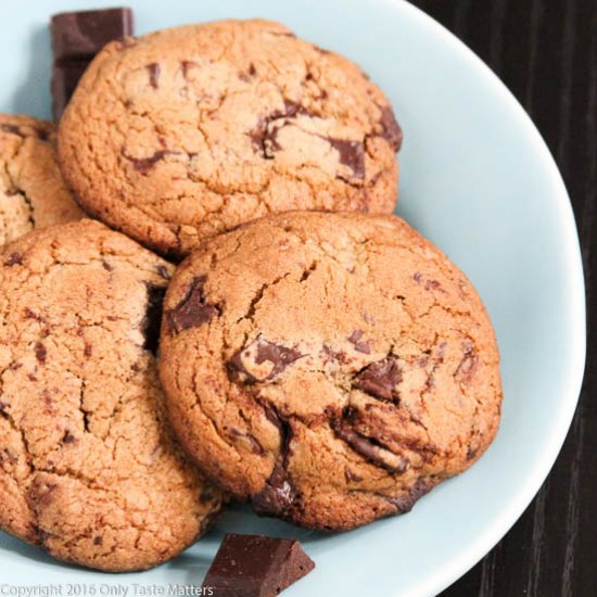 Paleo Chocolate Chip Cookies