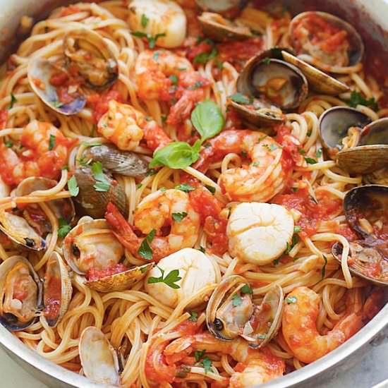 One Pot Seafood Pasta