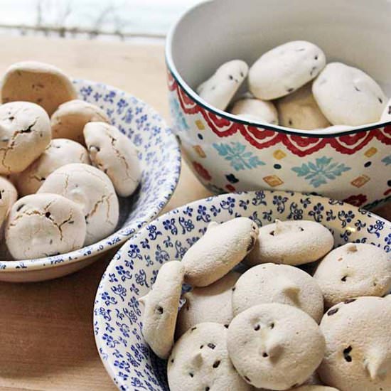 Vegan Aquafaba Meringue Cookies