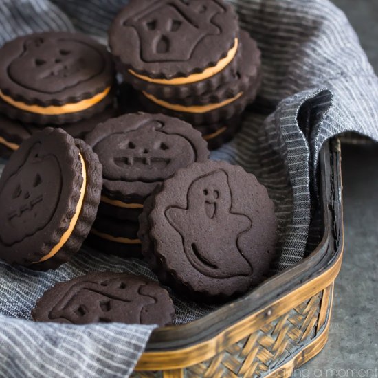 Homemade Halloween Oreos