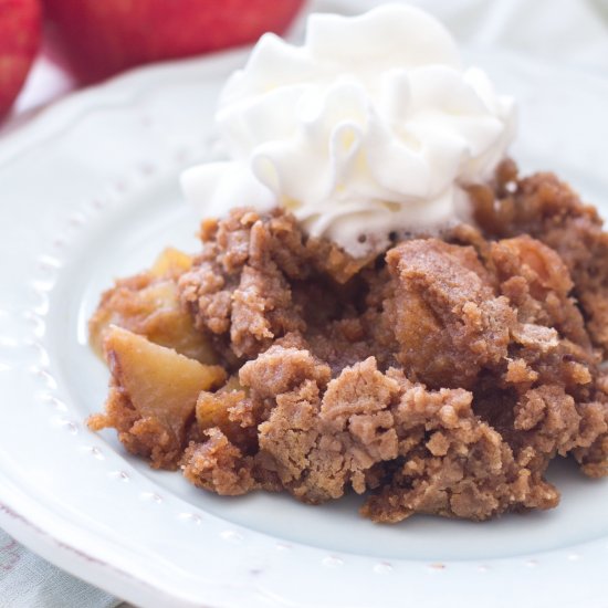 Slow Cooker Apple Dump Cake