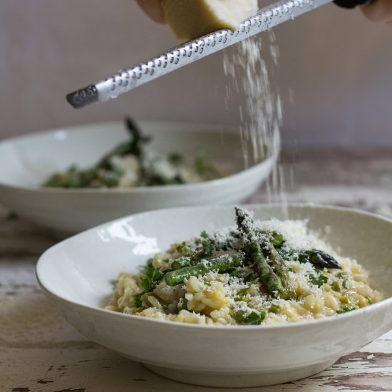 Lemony pea and asparagus risotto