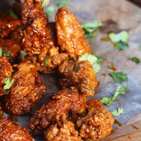 Sticky Crispy Garlic Chicken Wings