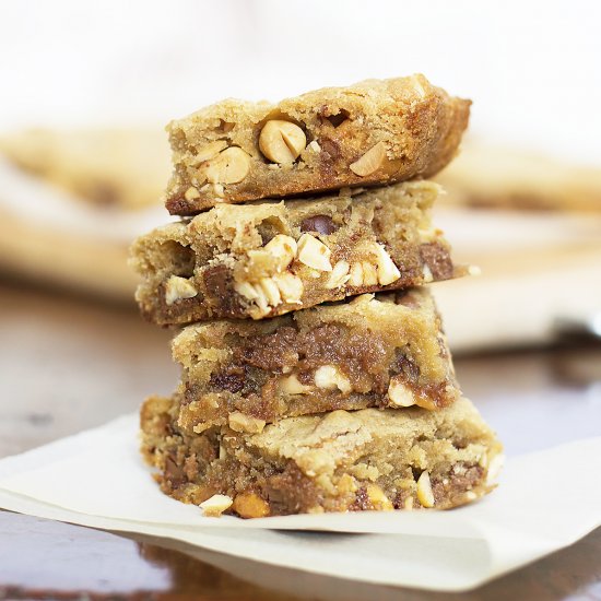 Snickers bar blondies