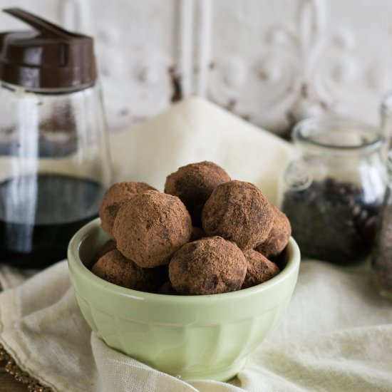 Vegan Maple Vanilla Truffles