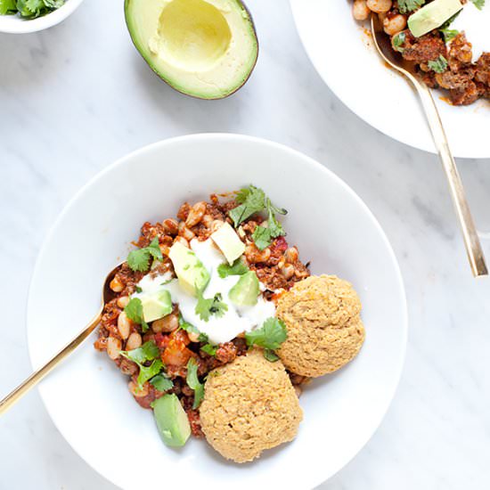 Easy Weeknight Chili + Cornbread