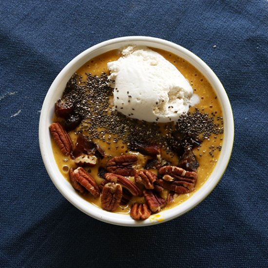 Pumpkin Pie Smoothie Bowl