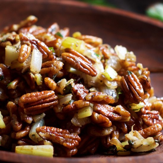 Low-Carb Pecan Stuffing